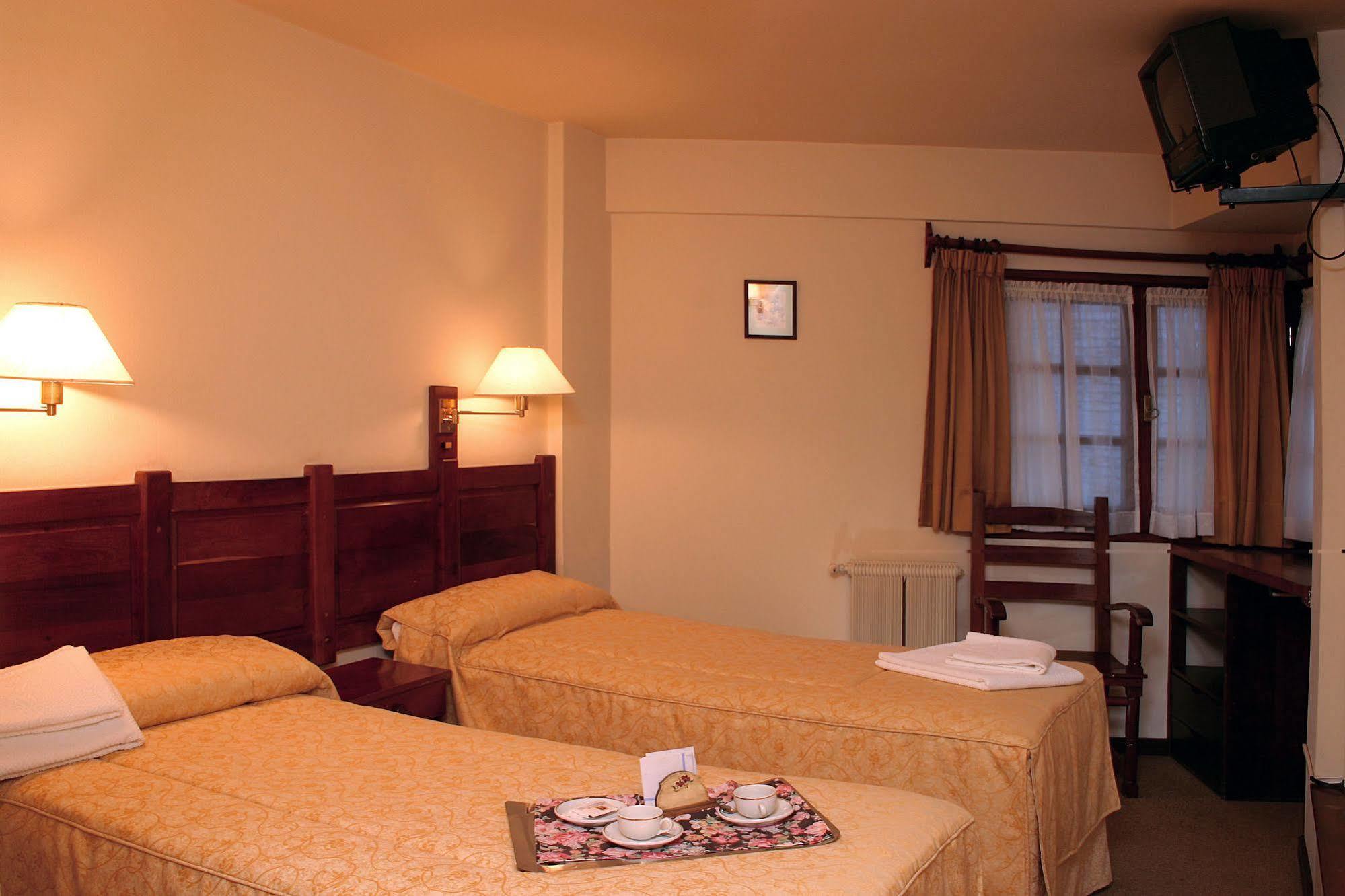 Del Viejo Esquiador Hotell San Martín de los Andes Exteriör bild